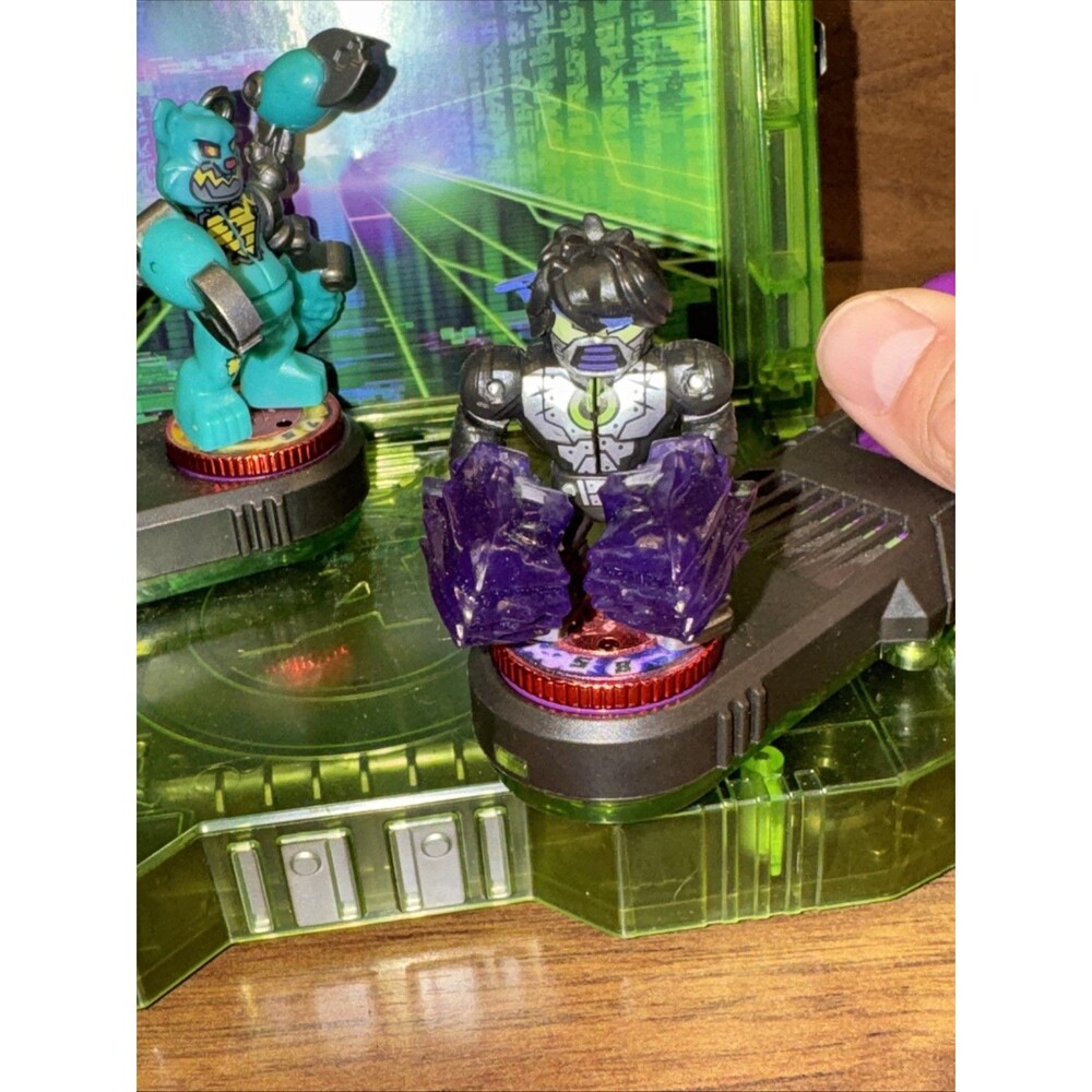~Tested~Akedo Ultimate BATTLE ARENA Arcade WARRIORS Playset with 2 Figures - Picture 3 of 10
